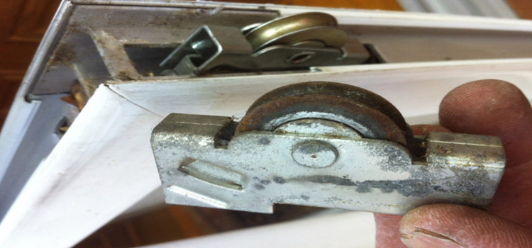 screen door roller repair in Hallandale Beach